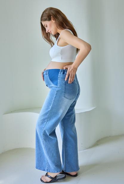 Signature Straight Leg Jeans