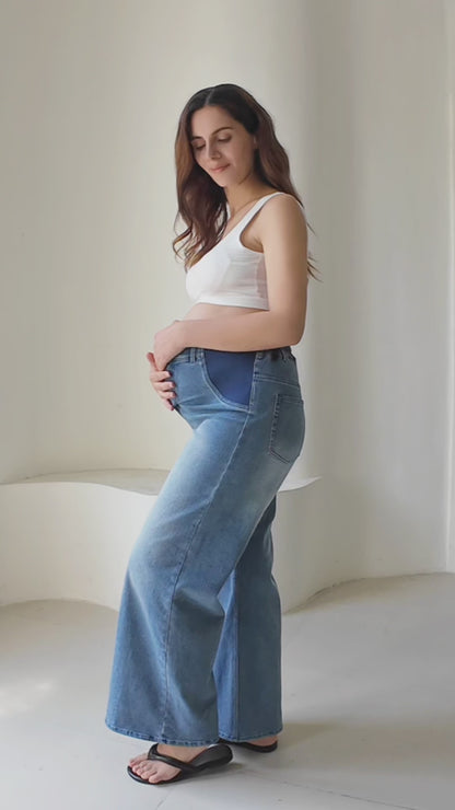 Signature Straight Leg Jeans